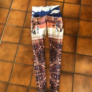 NIYAMA SOL yoga leggings. Worn once. M.
